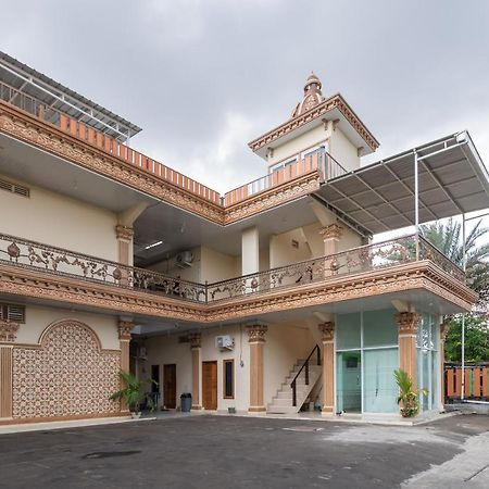 Urbanview Hotel Salsabilah Palembang By Reddoorz Exterior foto