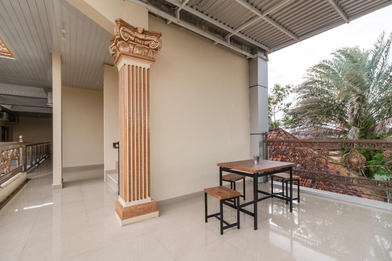 Urbanview Hotel Salsabilah Palembang By Reddoorz Exterior foto