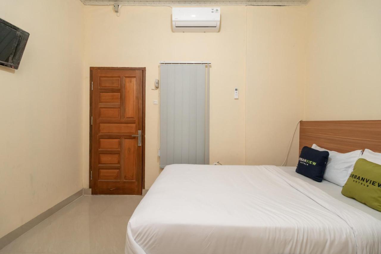 Urbanview Hotel Salsabilah Palembang By Reddoorz Exterior foto