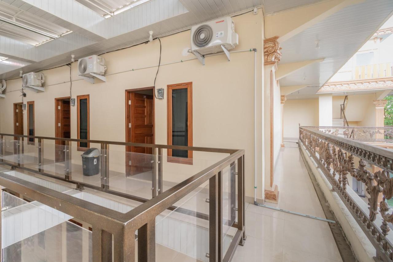 Urbanview Hotel Salsabilah Palembang By Reddoorz Exterior foto